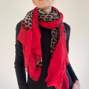 Leopard scarf